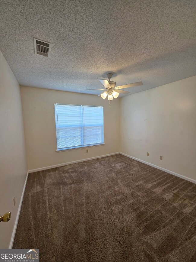 Building Photo - 107 Lake Wellington Dr