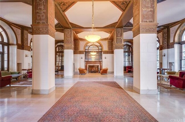 Building Photo - Spacious Studio at the Cooper Arms in the ...