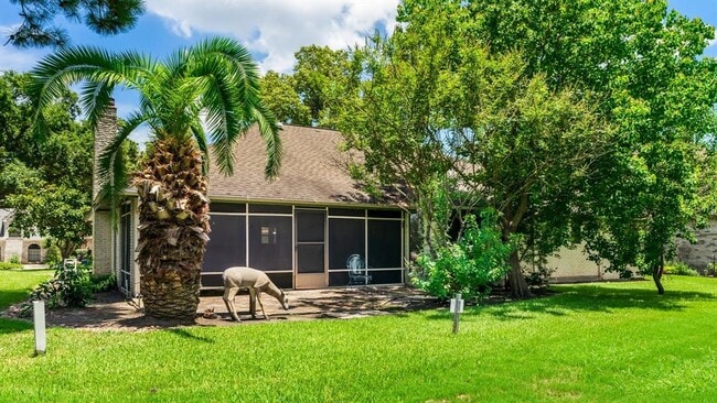 Building Photo - 3127 Lake Island Dr