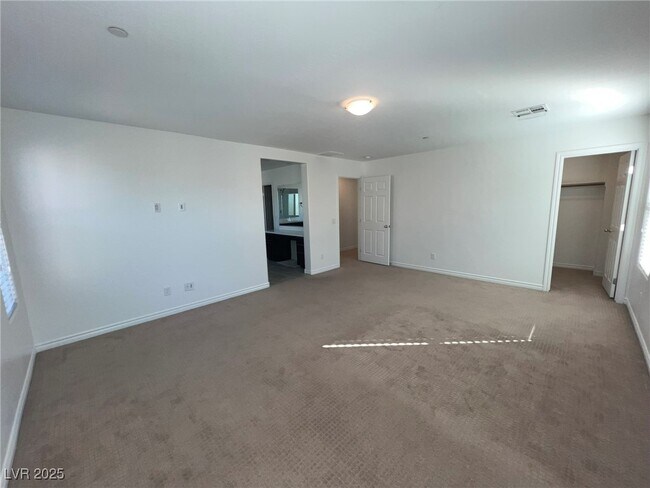 Building Photo - 3212 Daffodil Ridge St