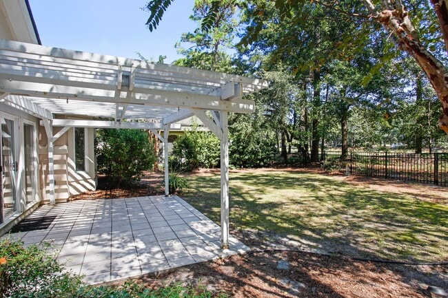 Building Photo - 173 Sumter Square