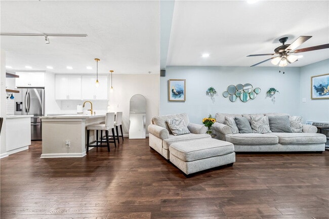 Building Photo - 7890 E Spring St