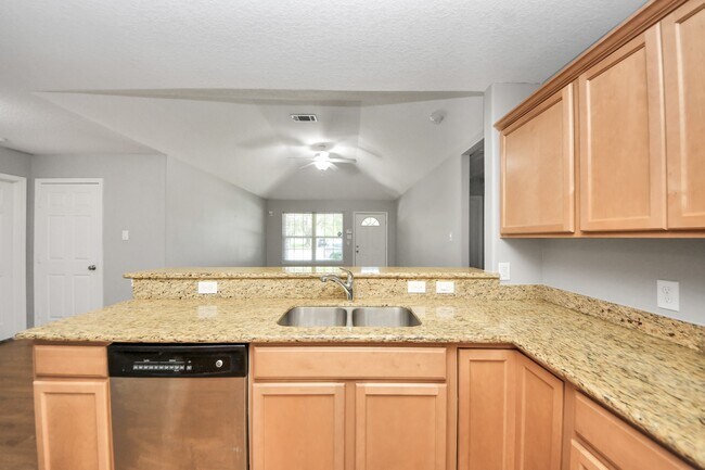 Building Photo - 1324 S Johnson St