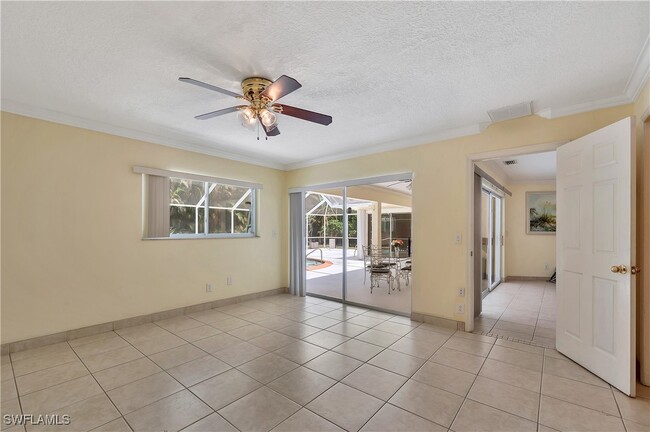 Building Photo - 639 Pompano Dr