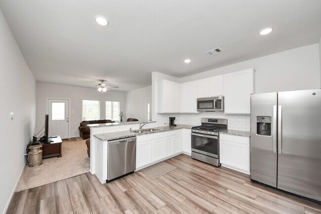 Building Photo - 1110 Bending Trl Dr