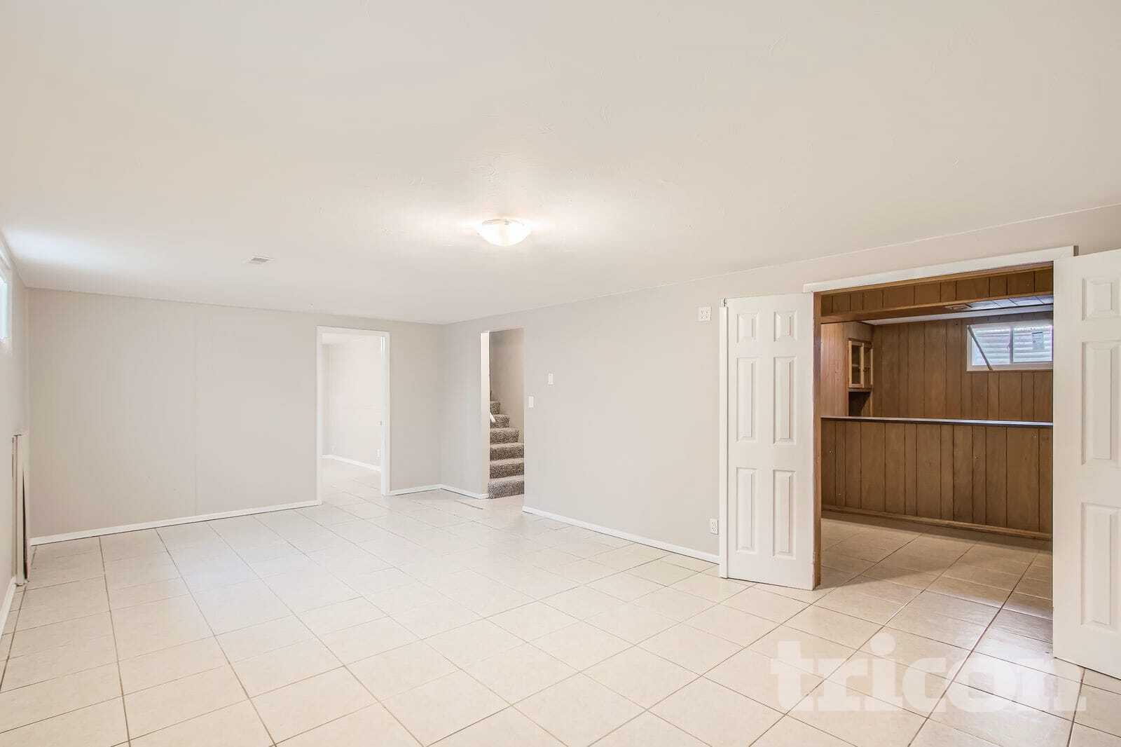 Building Photo - 6397 Brooks Dr