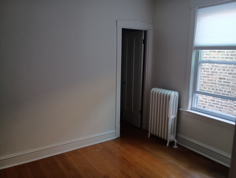 Building Photo - 3842 N Mozart St