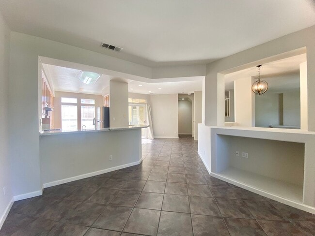 Building Photo - Lovely 3-bedroom Townhome for rent in Frem...