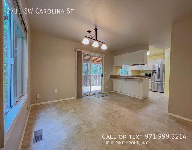 Building Photo - 2711 SW Carolina St