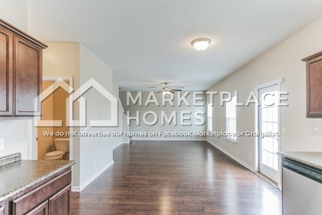 Building Photo - 315 Archie Way