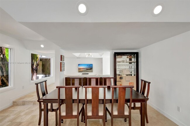 Building Photo - 4410 Brighton Pl