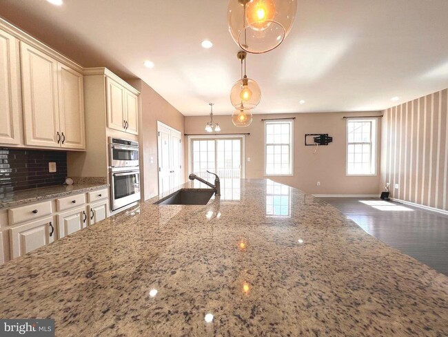 Building Photo - 23480 Logans Ridge Terrace