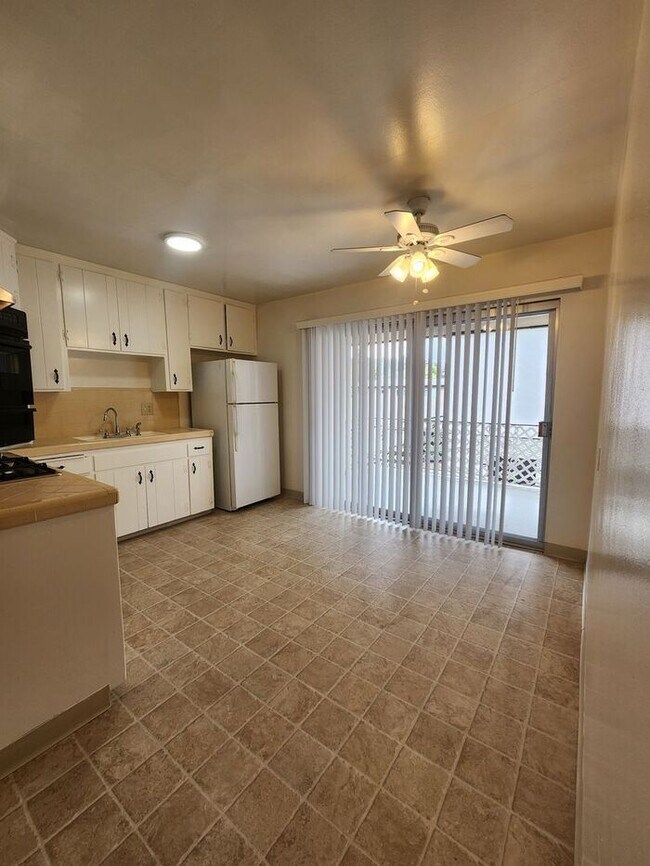 Building Photo - SUMMER SPECIAL: 1 Month Free-Open Floor Plan - 2BR/1BA