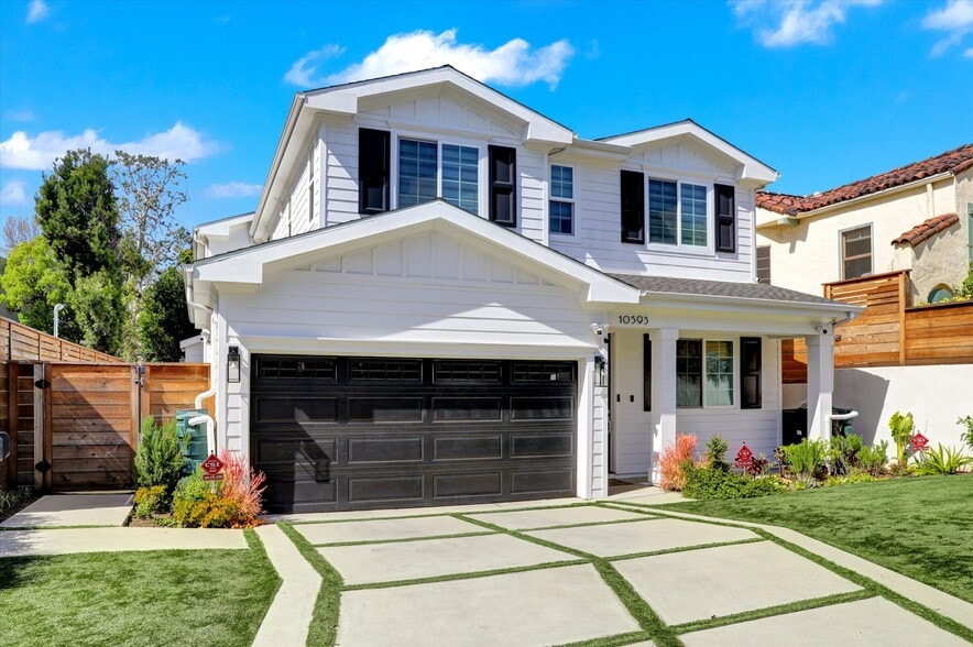 Building Photo - 10593 Kinnard Ave