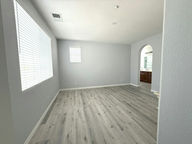 Building Photo - 956 Mira Lago Way
