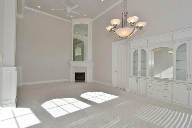 Building Photo - Immaculate & Captivating Home in Lexington Hills