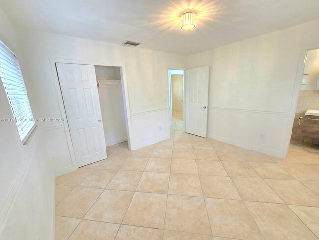 Building Photo - 10330 SW 53rd St