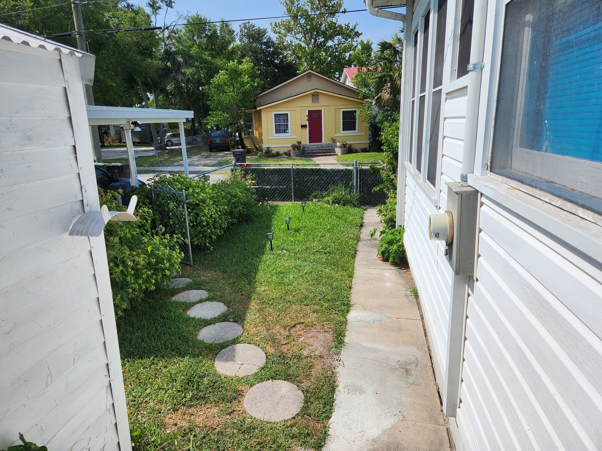 Building Photo - 15 Grant St