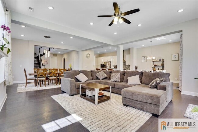 Building Photo - 1 Lafayette Wy