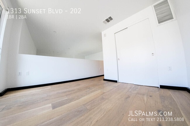 Building Photo - 1313 Sunset Blvd