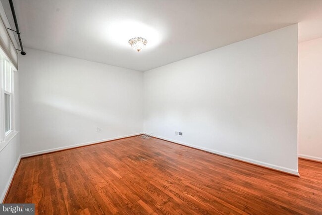 Building Photo - 3391 Bristol Ct