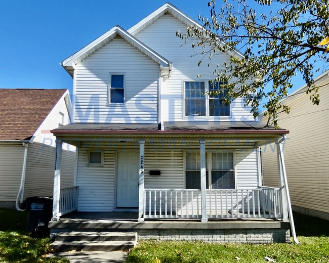 Primary Photo - 2242 Kent St