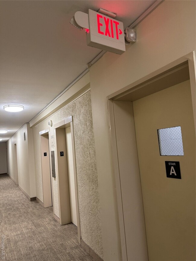 Building Photo - 395 Westchester Ave