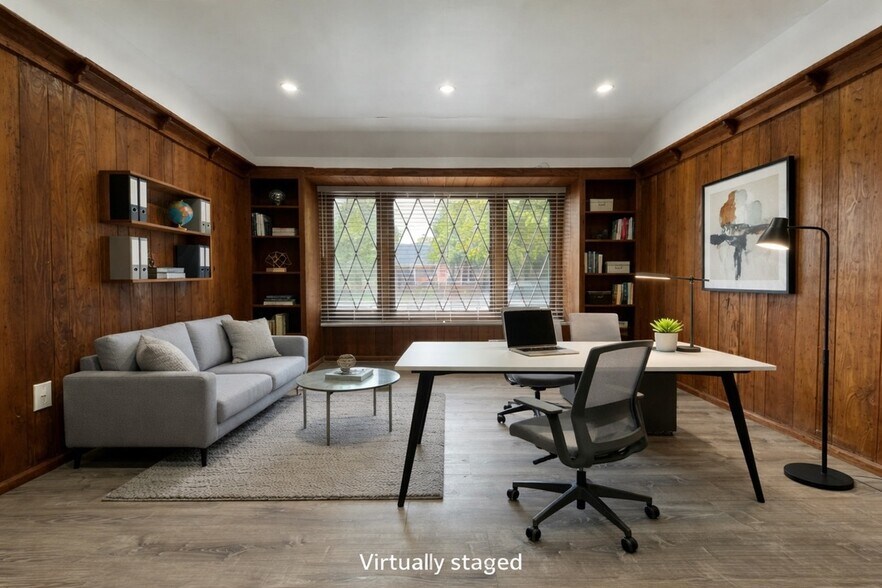 Building Photo - 2212 Linda Flora Dr