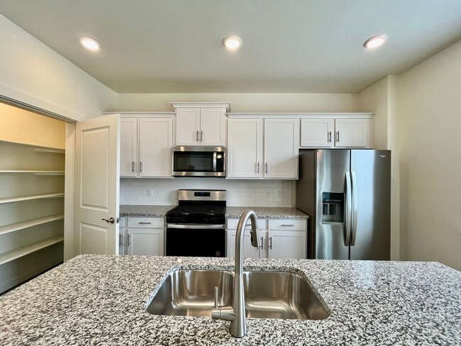 Building Photo - Newer Construction Home in Monument