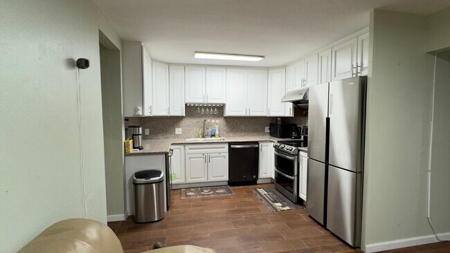 Building Photo - 4580 Sandmound Blvd