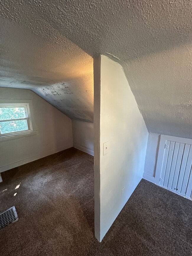 Building Photo - 2337 15th St SW