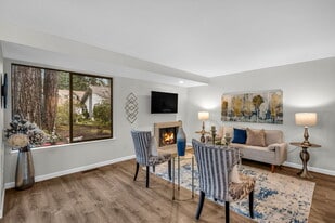 Building Photo - 16130 SE 33rd Cir