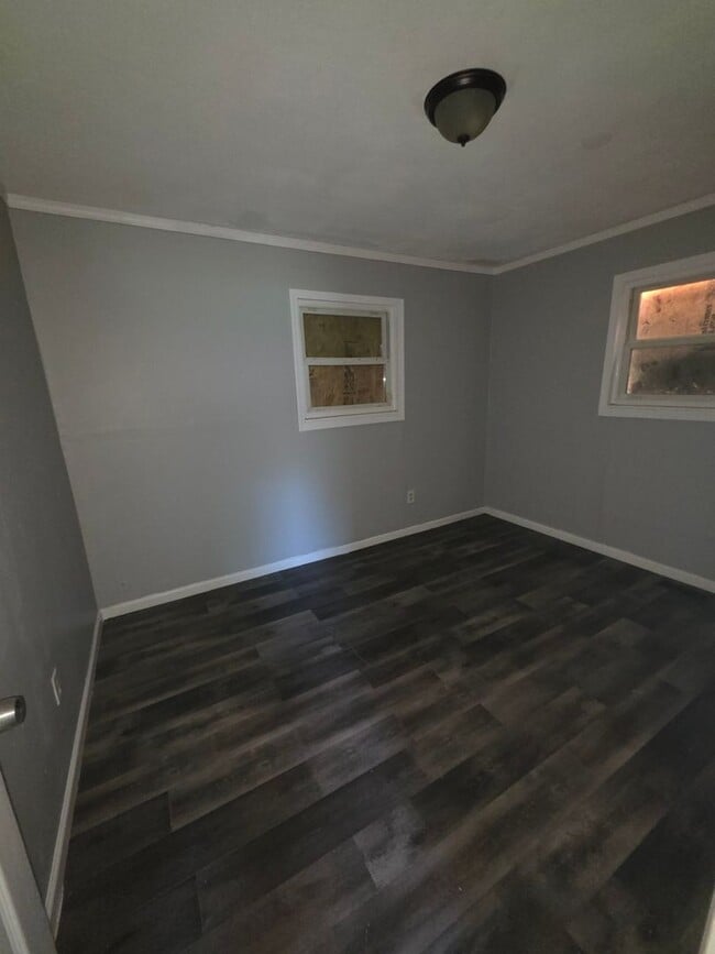 Building Photo - Very Cute 3bd/1bath home