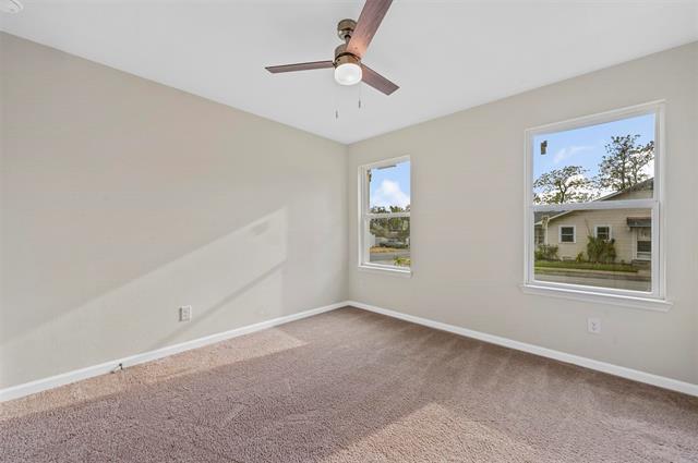 Building Photo - 2602 W Clarendon Dr