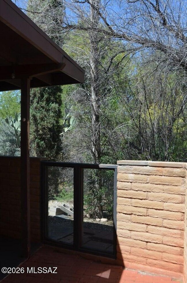 Building Photo - 9159 E Broadway Blvd