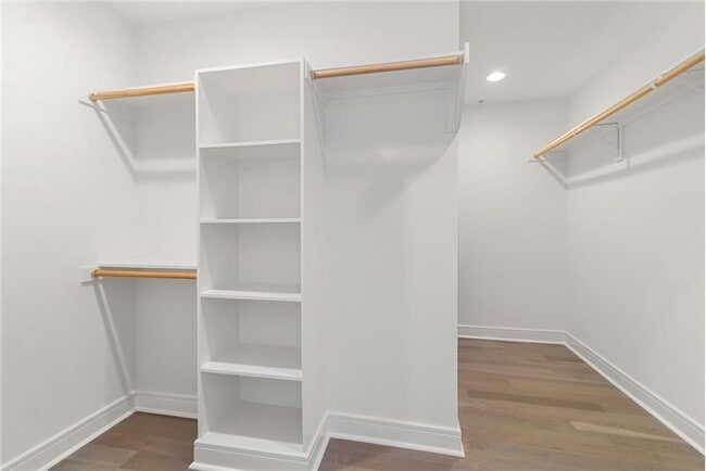 Building Photo - 3201 McKinney Ave