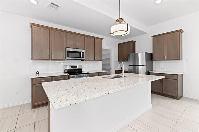 Building Photo - 1128 Ridge Runner Dr