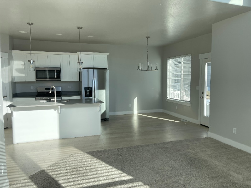 Building Photo - 293 W 590 N