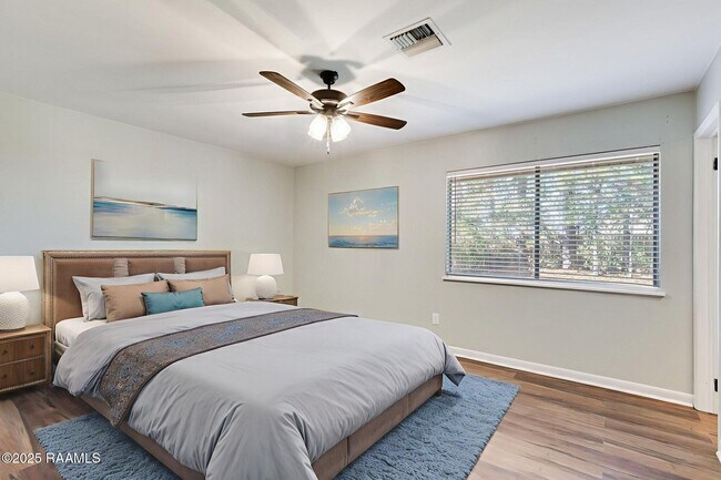 Building Photo - 103 Pinion Cir