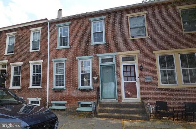 Building Photo - 124 E Union St