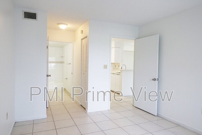 Building Photo - 15221 SW 80th St