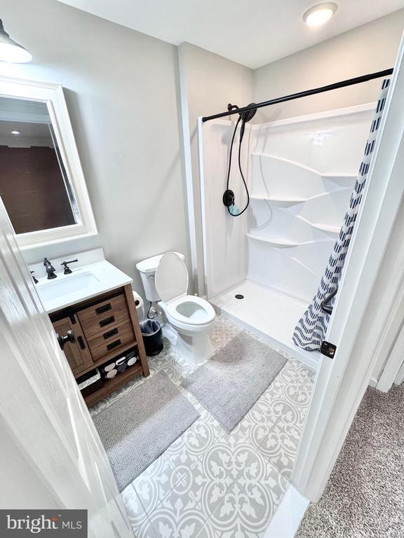 Building Photo - 15 River Oak Dr