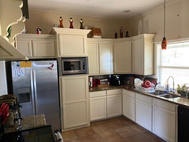 Building Photo - House K - 1252 Chace Rd.