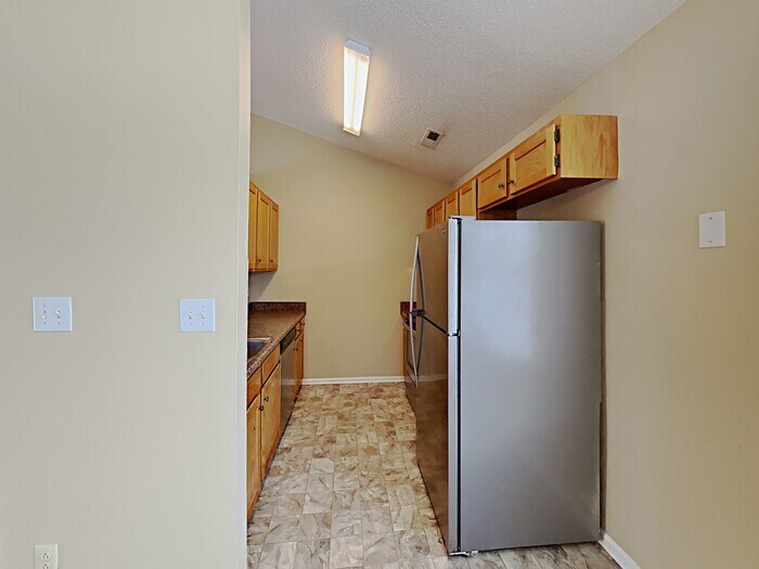 Building Photo - 5800 Carolina Manor Ct