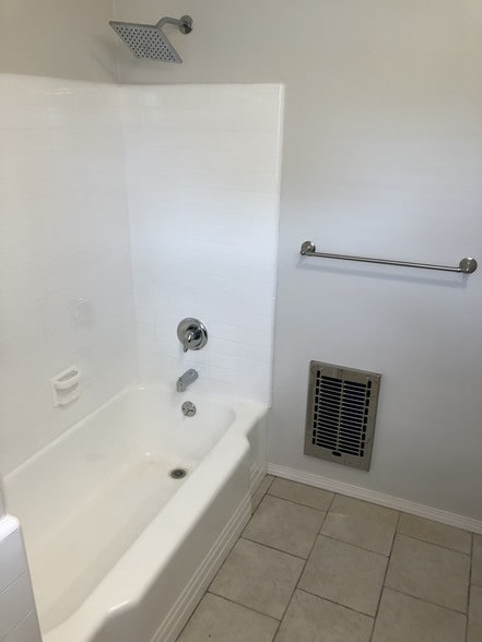 Bathroom - new floor and appliances - 1033 Pearl St