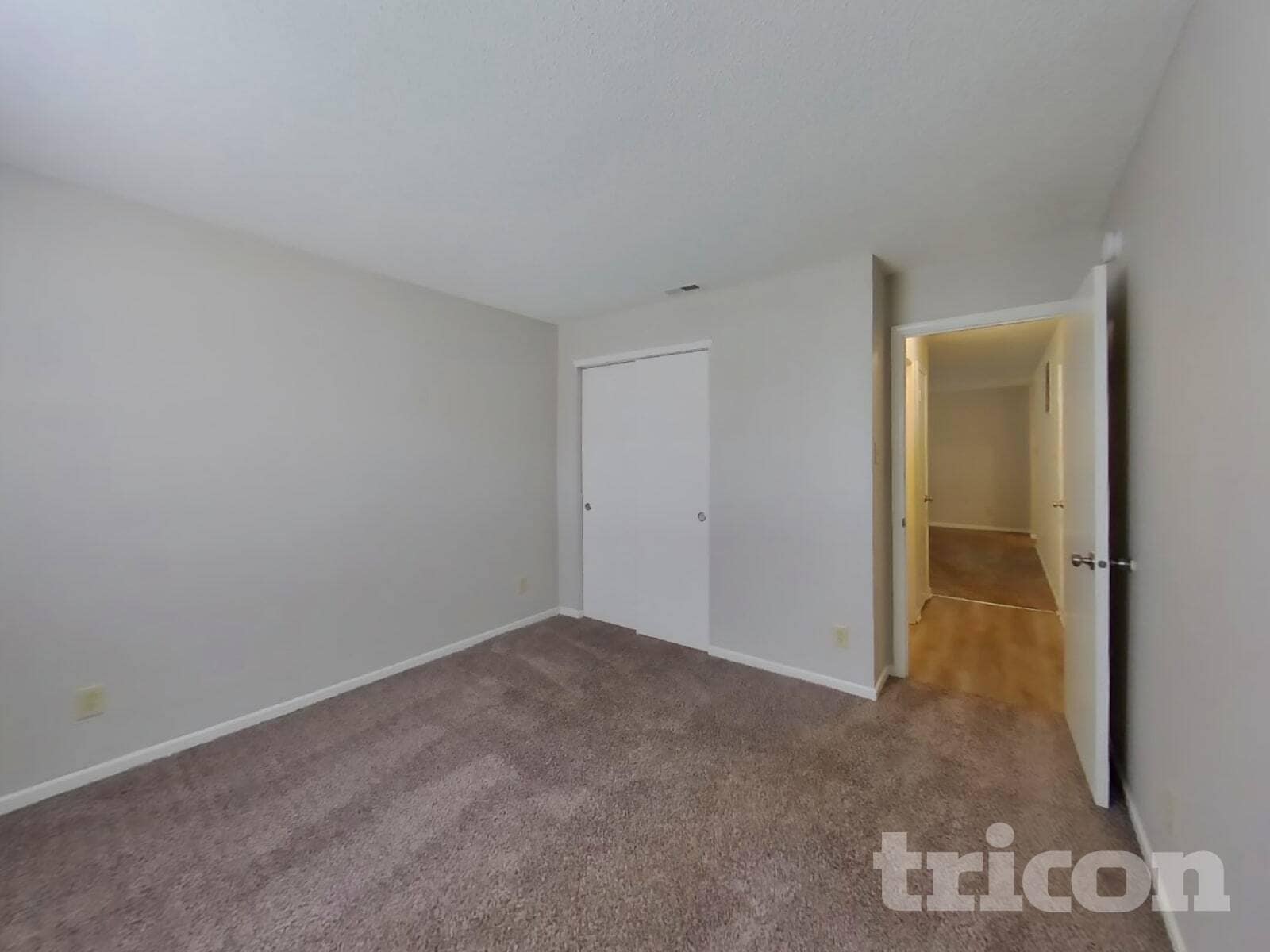 Building Photo - 1905 Blue Pine Ln