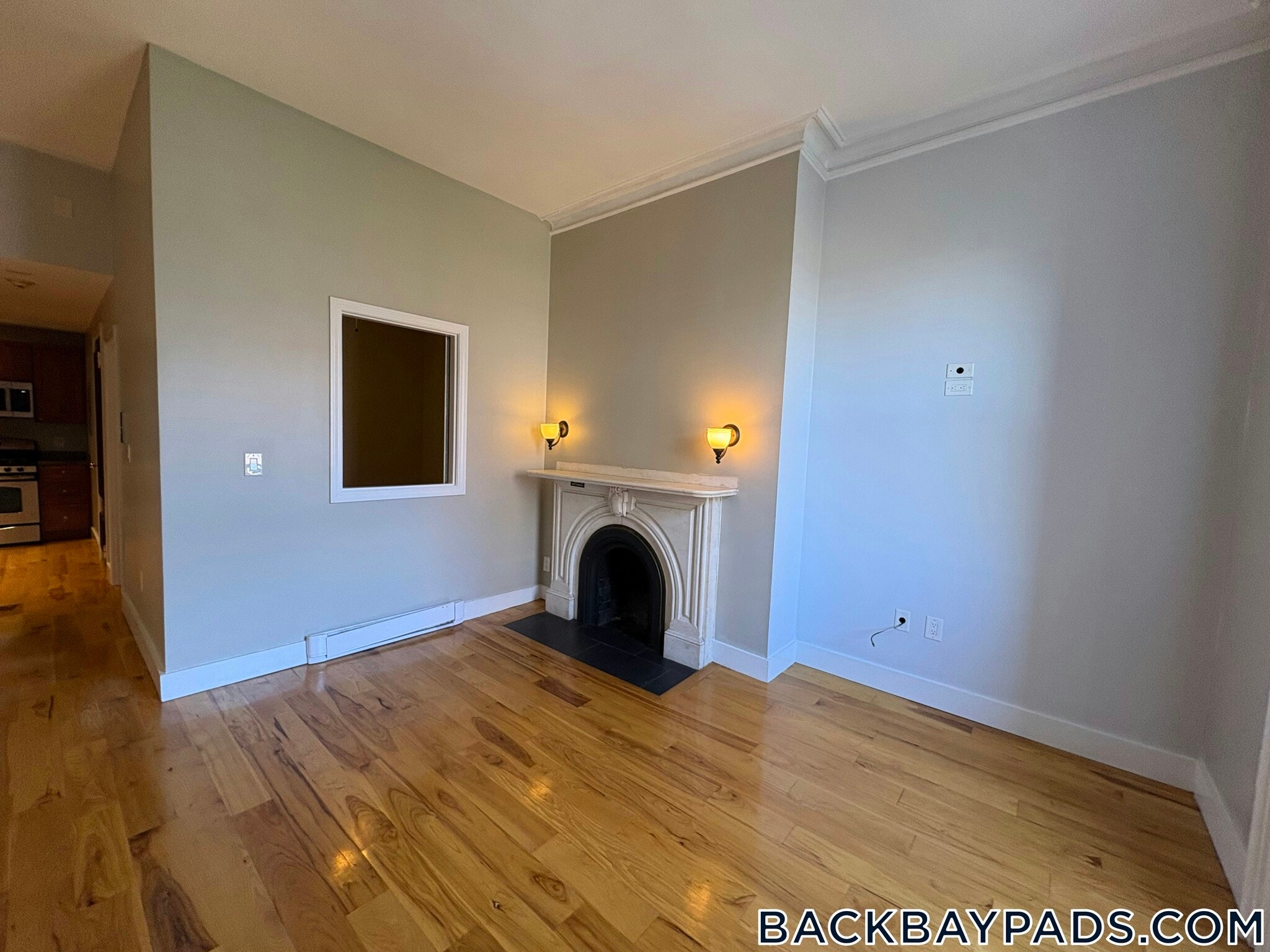 Building Photo - 113 Beacon St
