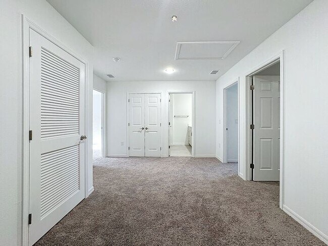 Building Photo - 1711 Barton Towne Cir