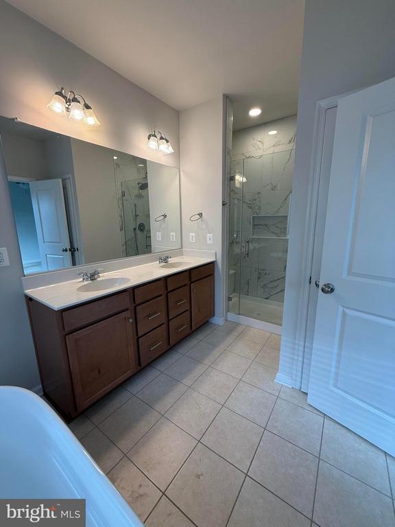 Building Photo - 7464 Wilmer Way