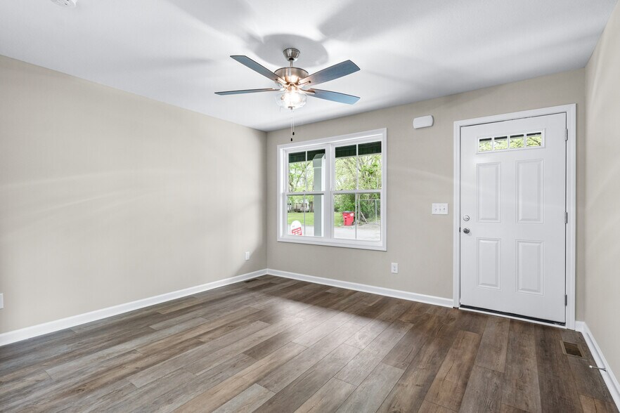 Building Photo - 104 Duncan St